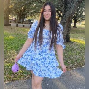 Blue and White Floral Boho Dress with Puff Sleeves and Ruffled Hem